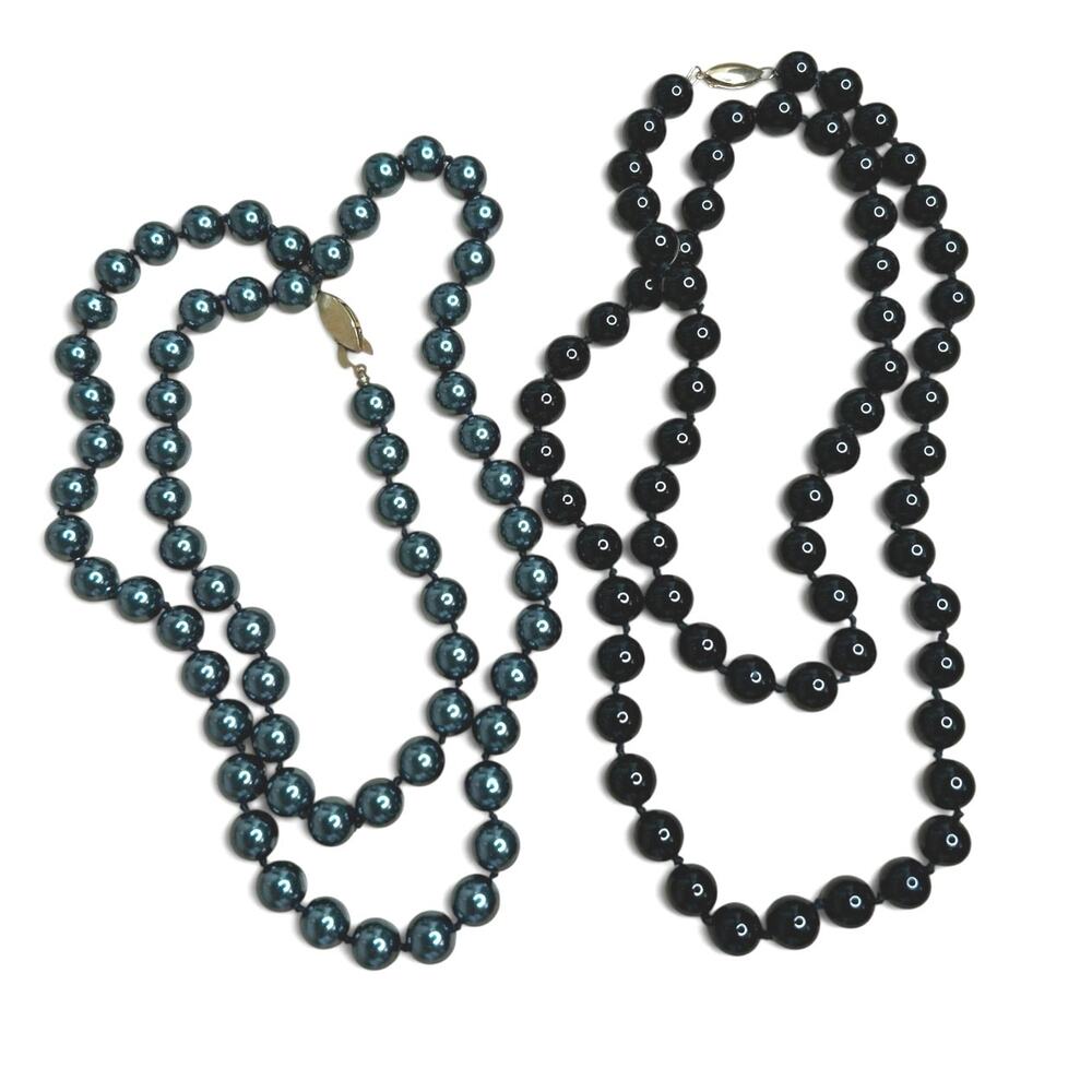 Vintage Lot of 2 Glass Beaded Necklaces Dark Silver Tone & Matte Opaque Black